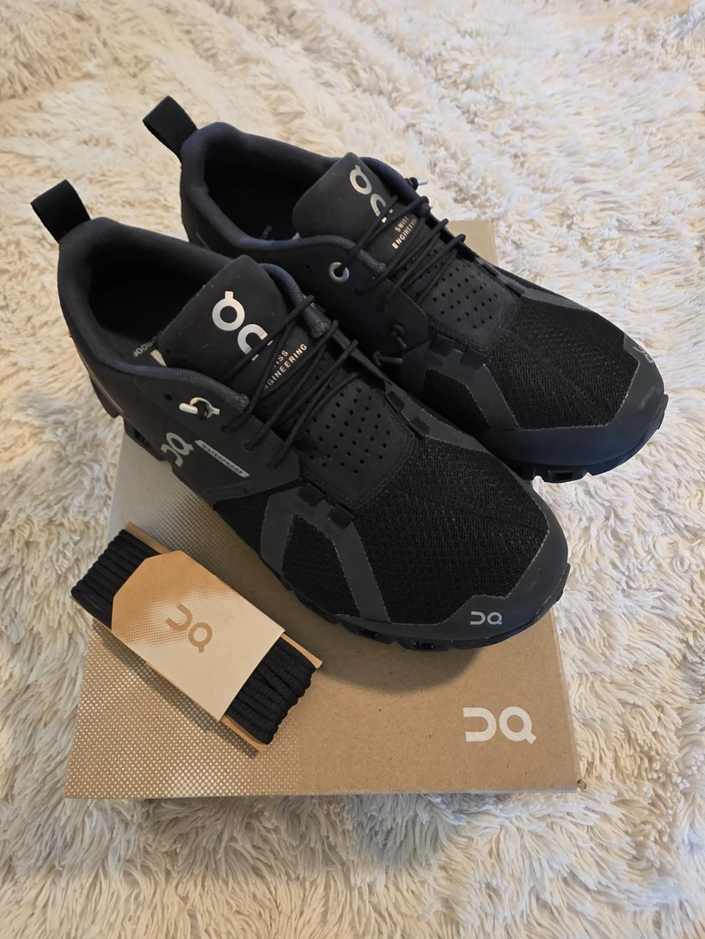 On Running Womens Cloud Waterproof Shoes - Black - Size 7.5 GUC - Picture 13 of 13